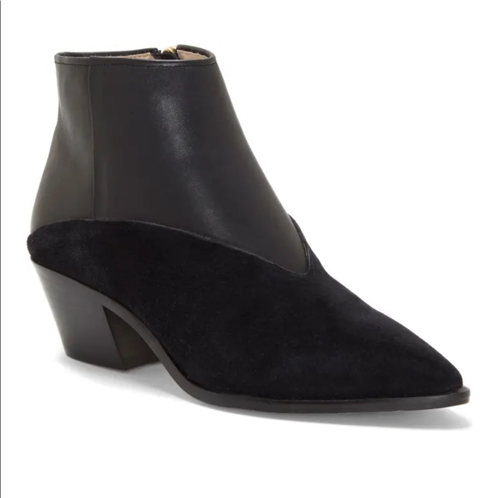 NWT Vada Pointy Toe Bootie
LOUISE ET CIE